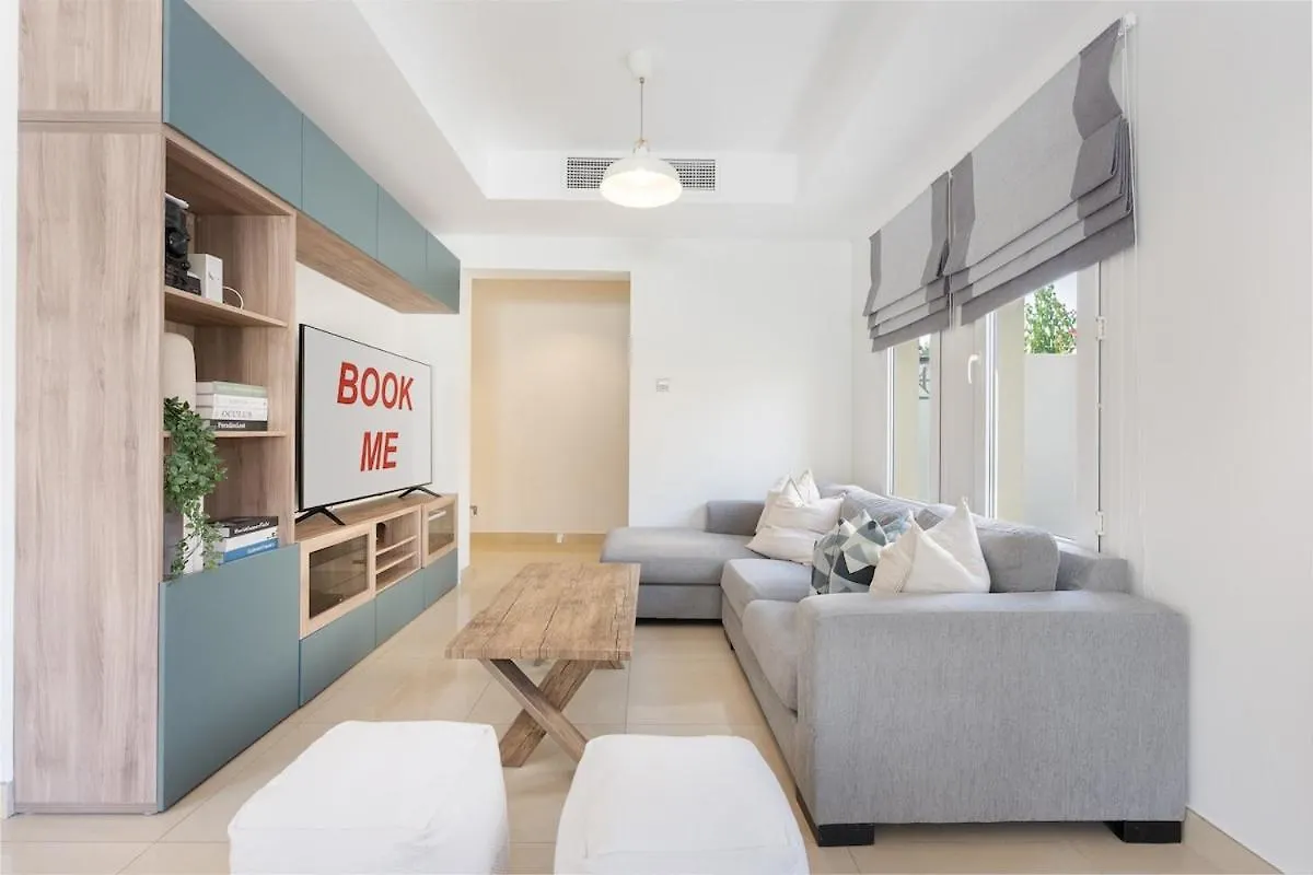 Luxurious Spacious 3-Bedroom Villa With Private Pool At Springs 10 Dubai