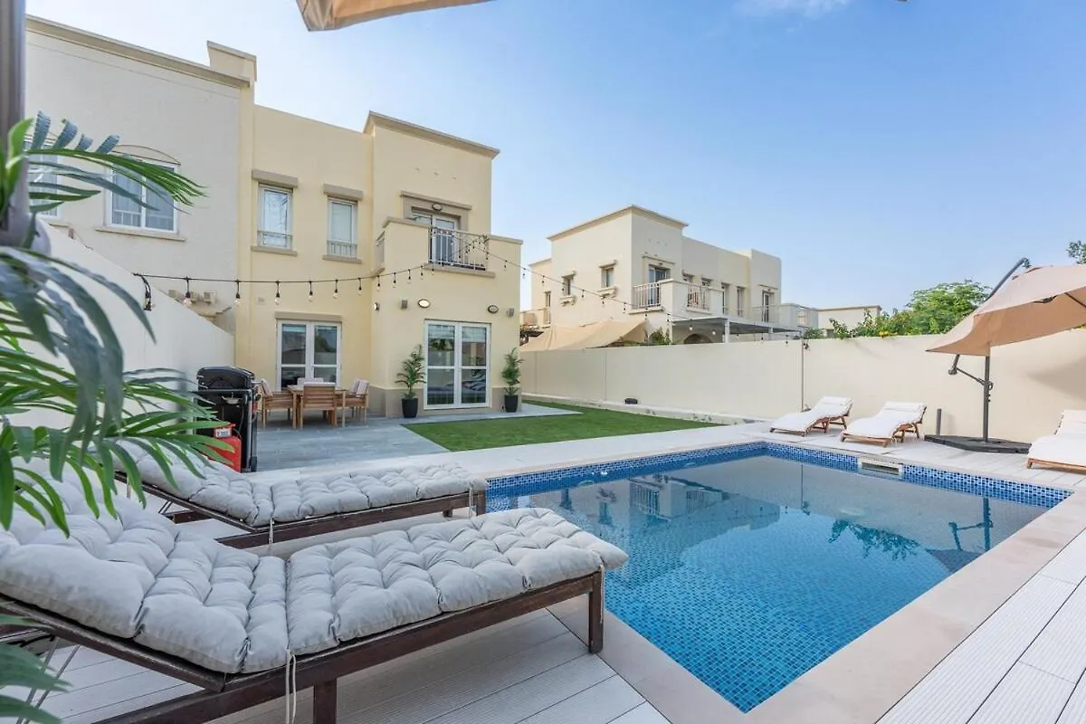 Luxurious Spacious 3-Bedroom Villa With Private Pool At Springs 10 Dubai