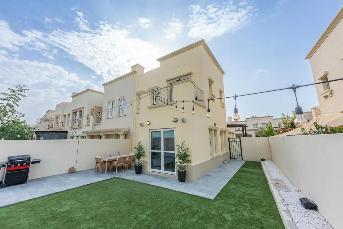 Luxurious Spacious 3-Bedroom Villa With Private Pool At Springs 10 Dubai