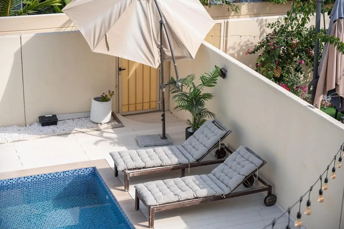Luxurious Spacious 3-Bedroom Villa With Private Pool At Springs 10 Dubai United Arab Emirates
