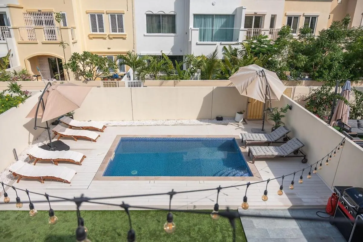Luxurious Spacious 3-Bedroom Villa With Private Pool At Springs 10 Dubai 0*,  United Arab Emirates