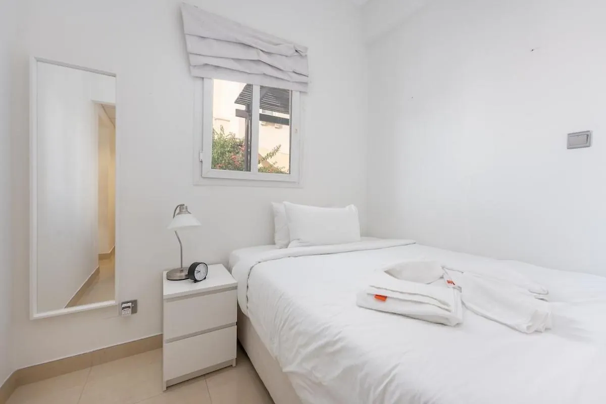 Luxurious Spacious 3-Bedroom Villa With Private Pool At Springs 10 Dubai